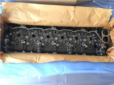 6HK1直噴發動（dòng）機缸（gāng）蓋