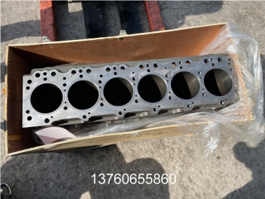 DH220LC-7 DB58發動機缸體