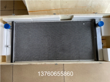 住（zhù）友SH200-6挖掘機水箱